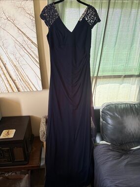 Navy Lace Cap-Sleeve Maxi Dress